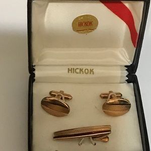 Gold Oval Shaped Cufflinks